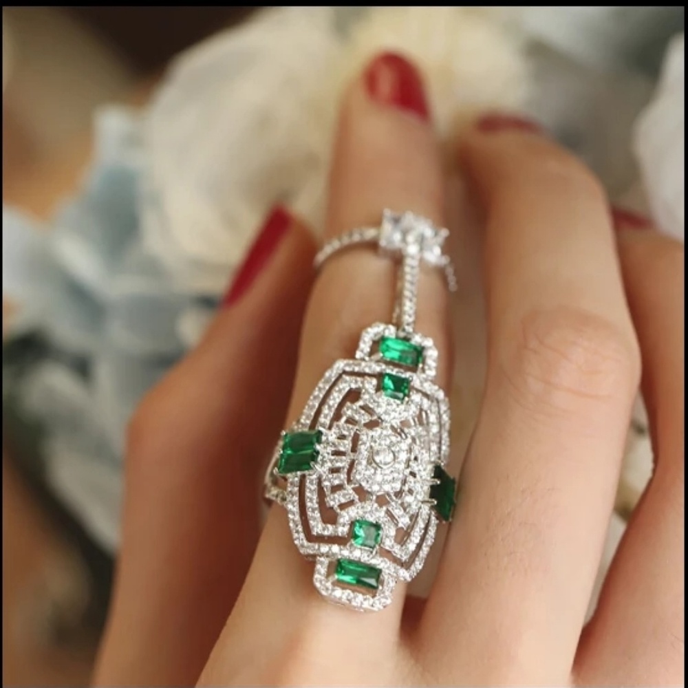 Beautiful and elegant ring